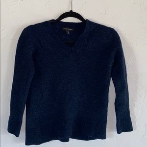 V neck sweater